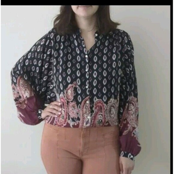 Lucky Brand Blouse Artsy Whimsey Fancy Silk Blouse Mother of pearl Buttons SM - Picture 1 of 15
